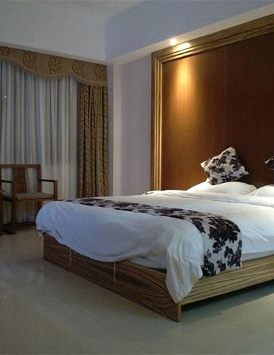 
		WJTB-125半自动夹烫机
	(图11)